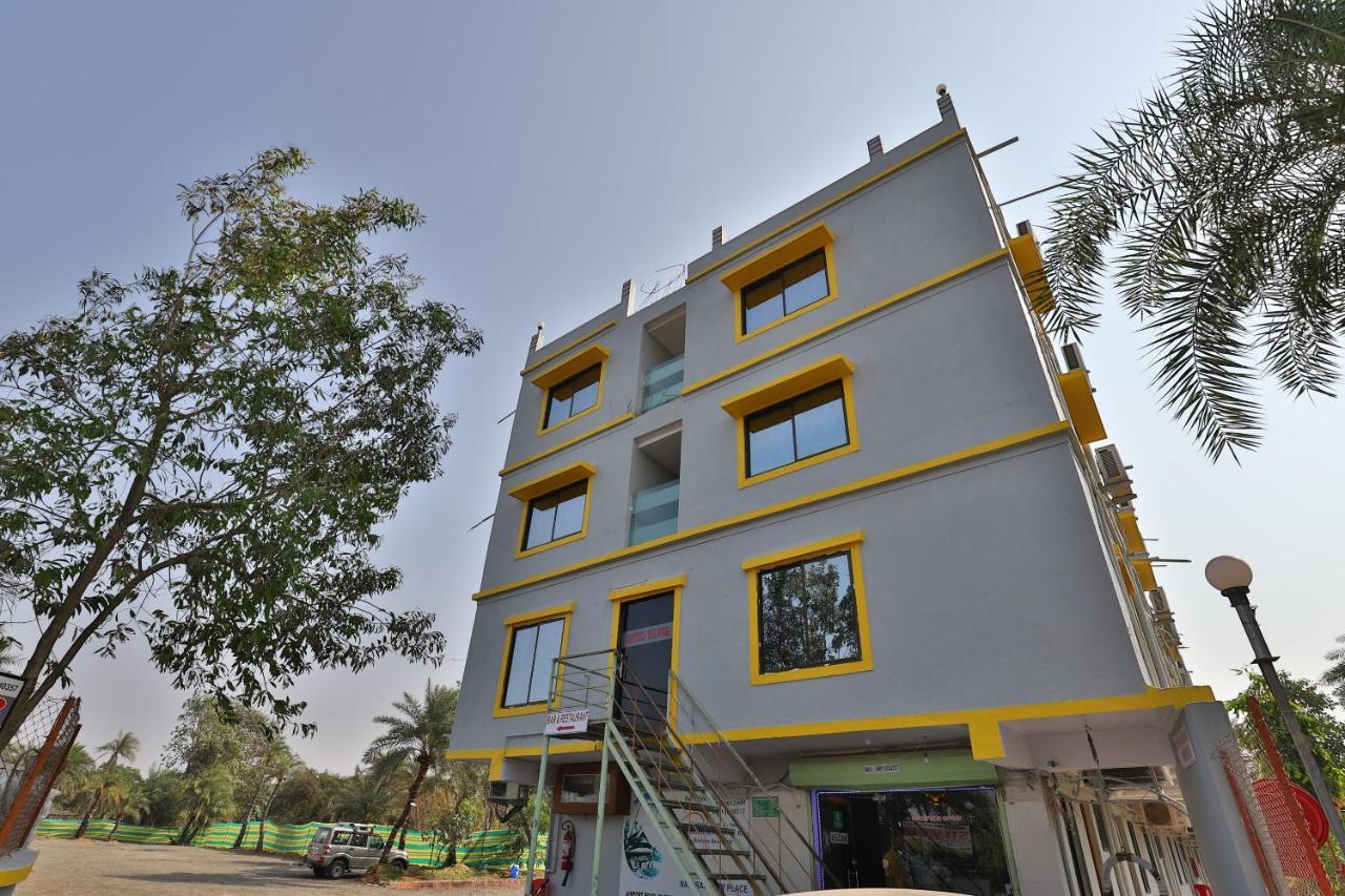 Oyo 24833 Hotel Silver Daman Exterior foto